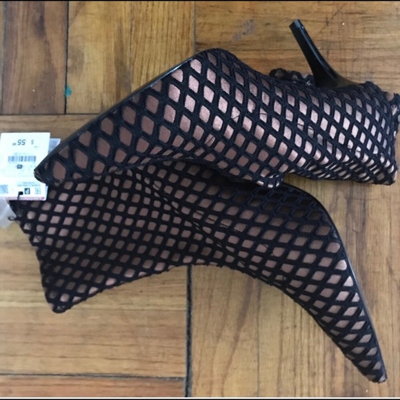 ♥️♥️Brand New Only 6.5 left Zara mesh booties!! - Picture 3 of 6